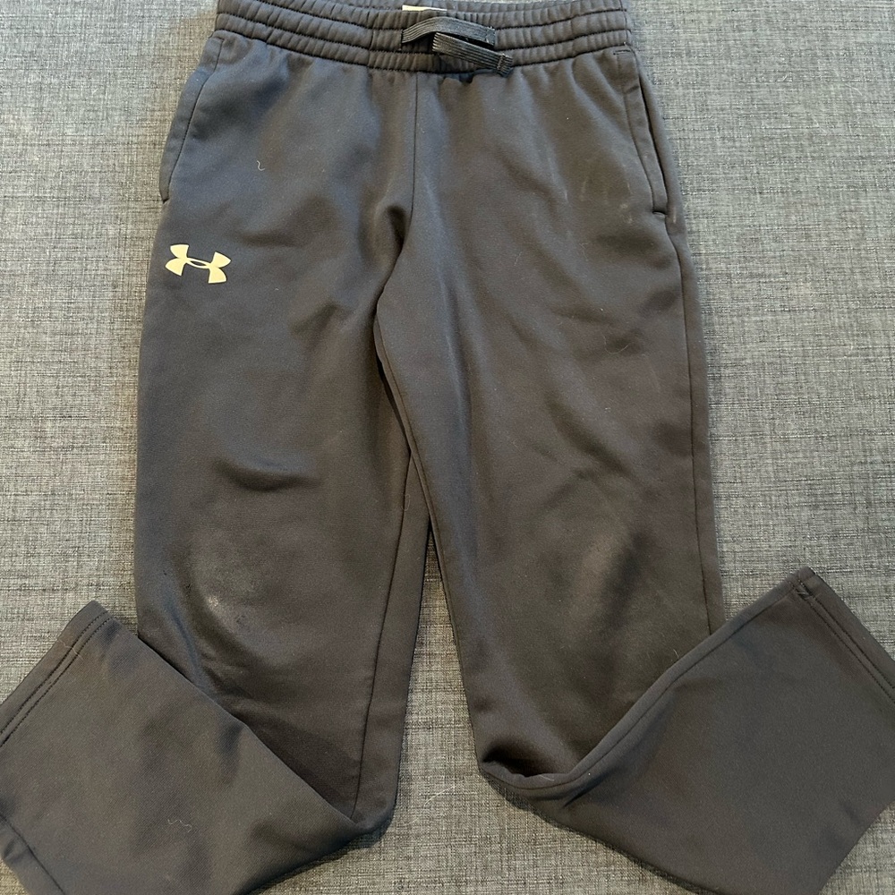 Underarmour boys sweat pants.